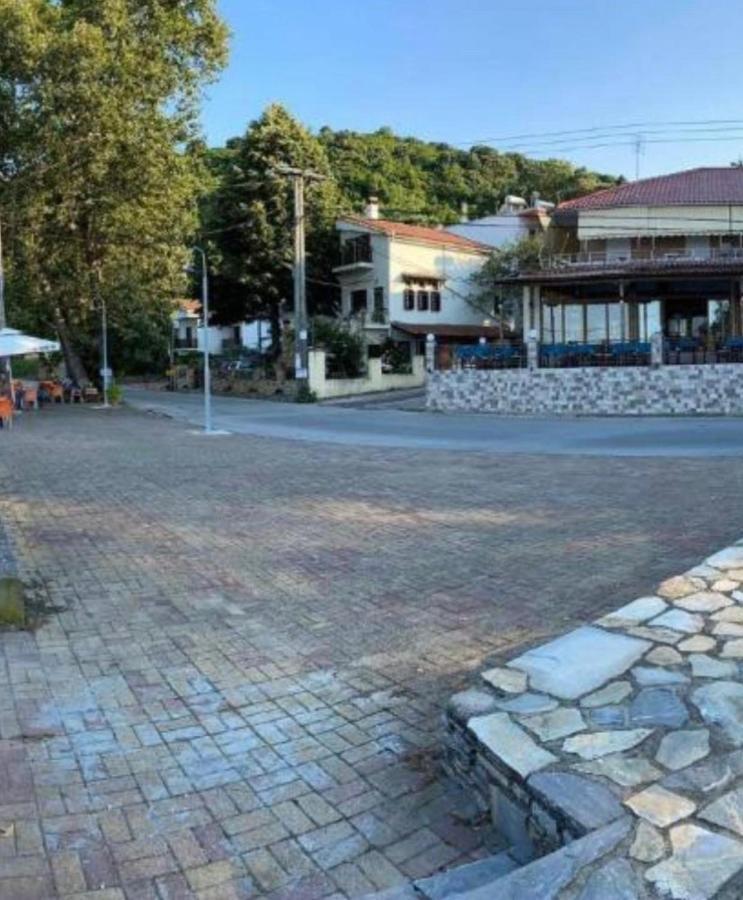 Studio Nikol Koutsoupia Kokkino Nero Bagian luar foto