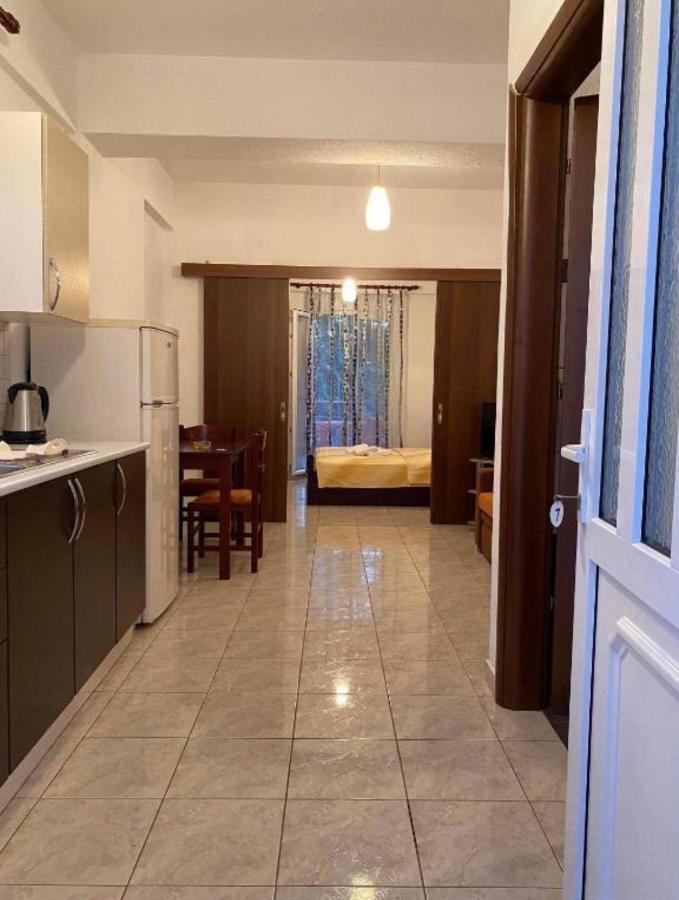 Studio Nikol Koutsoupia Kokkino Nero Bagian luar foto