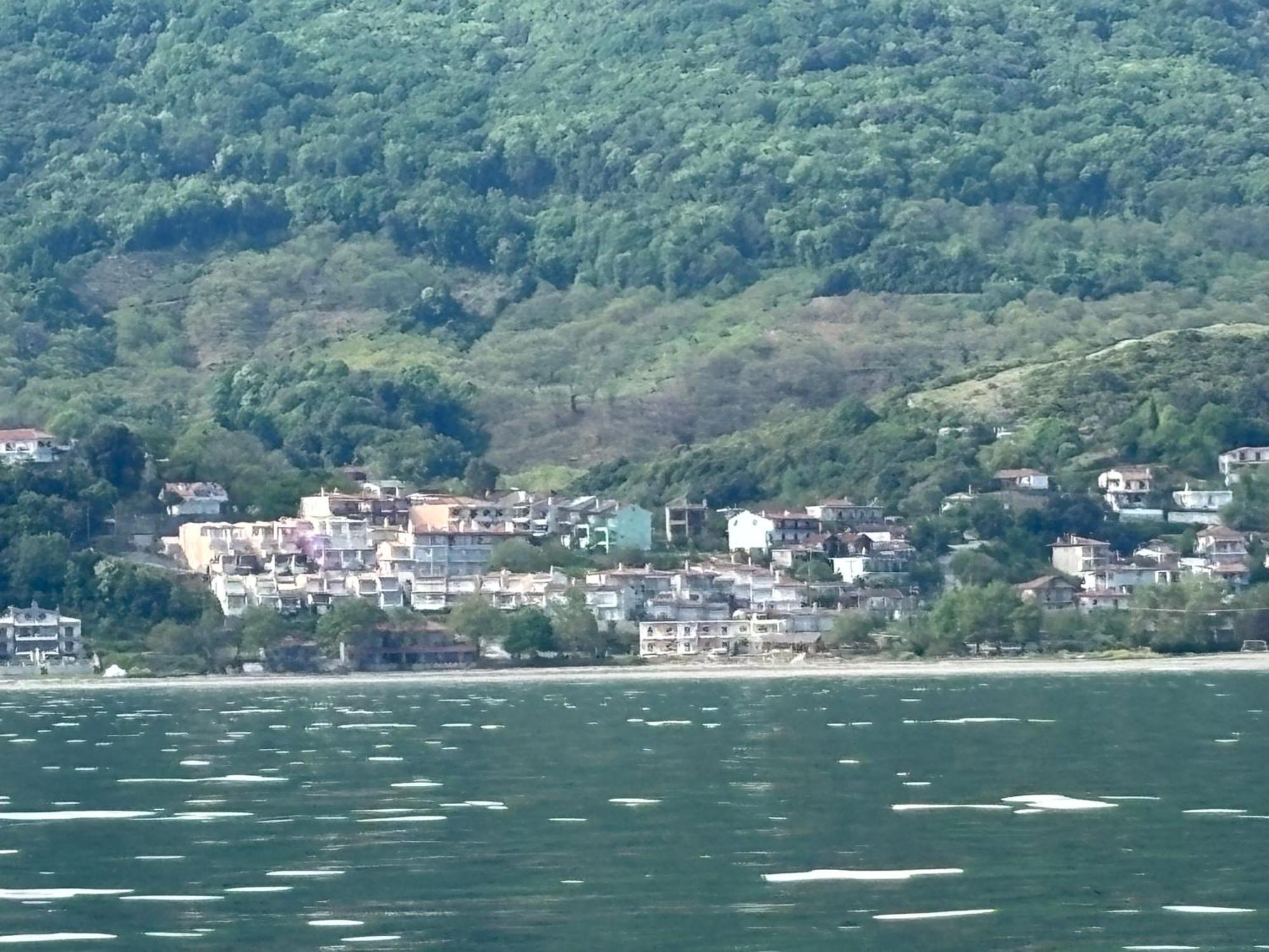 Studio Nikol Koutsoupia Kokkino Nero Bagian luar foto